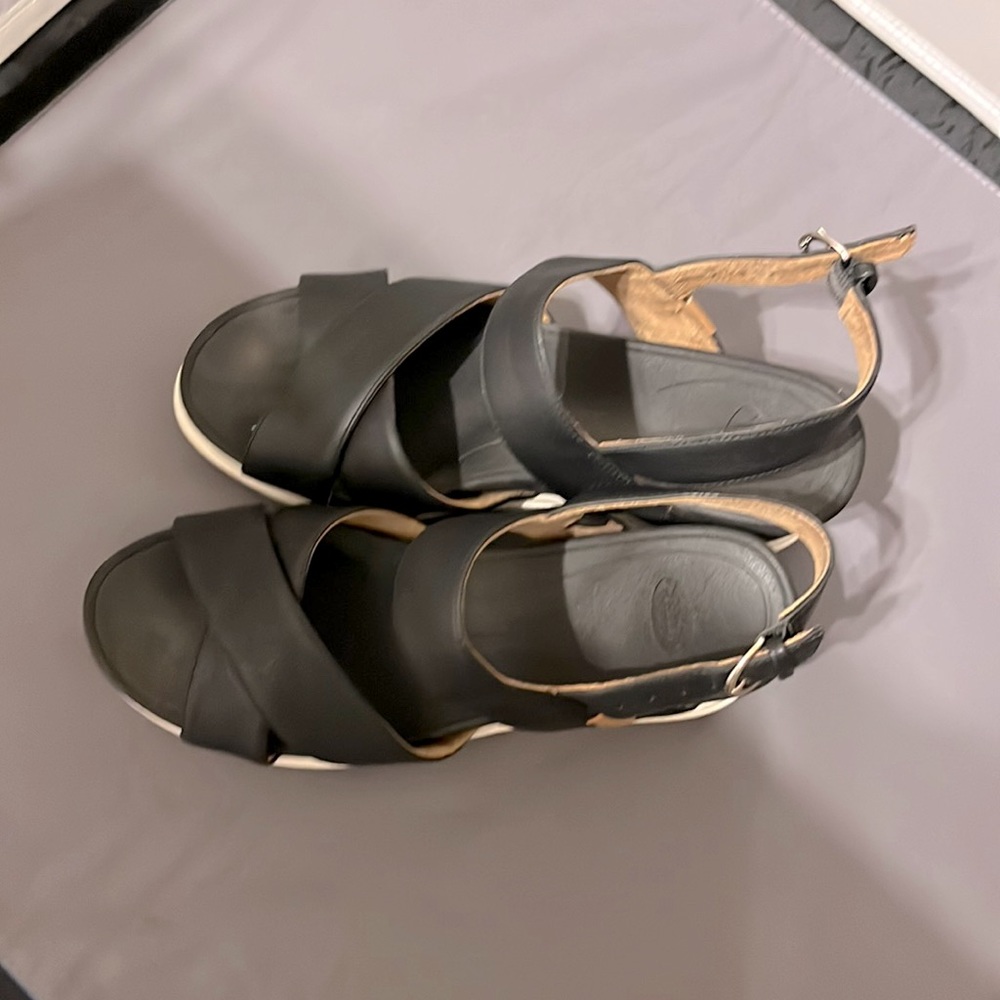 Dr Scholls womens wedge sandal. Great condition! Size 6.5